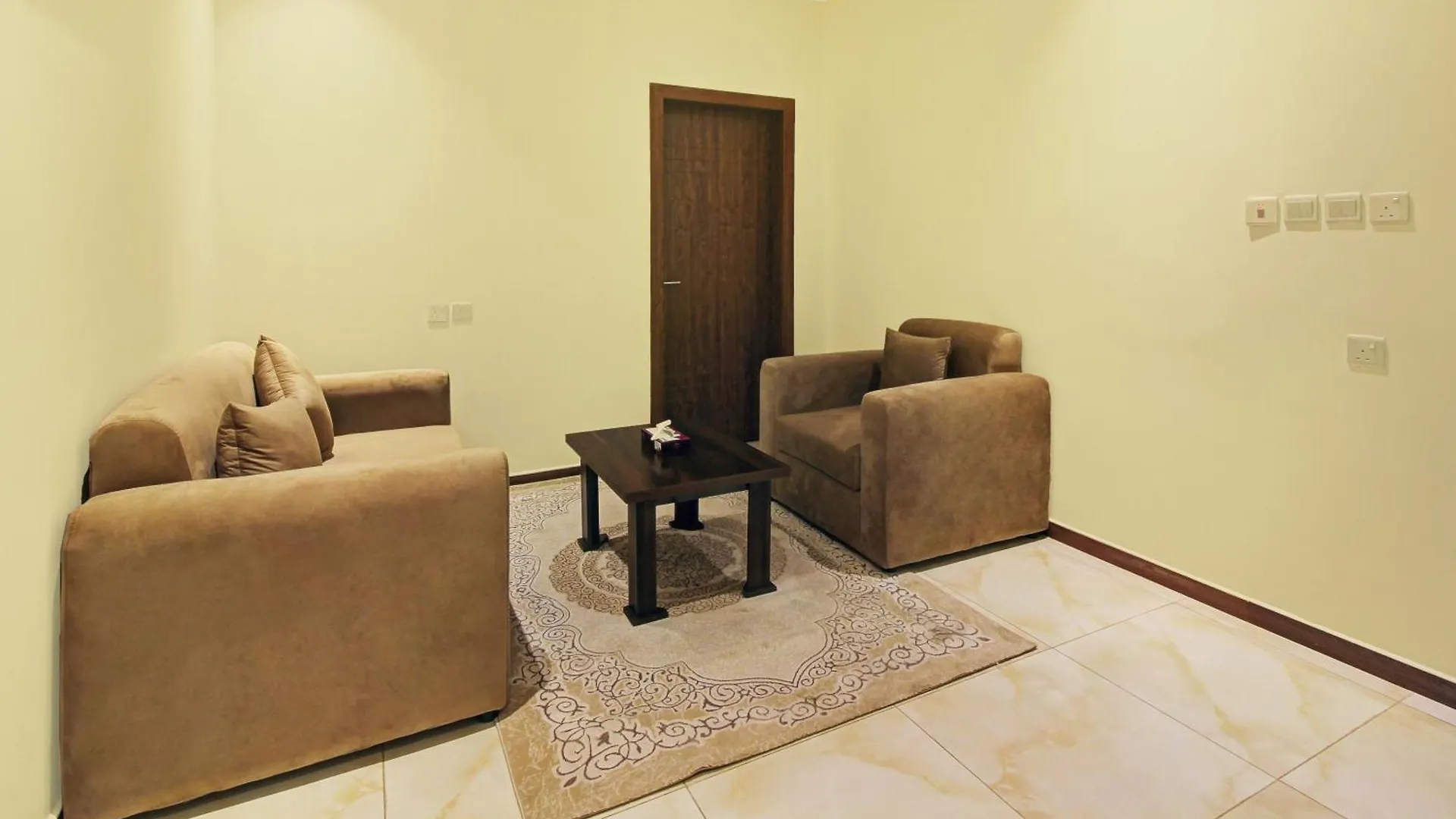 Oyo 586 Al Tamayoz Al Raqi Hira Jeddah Hotel