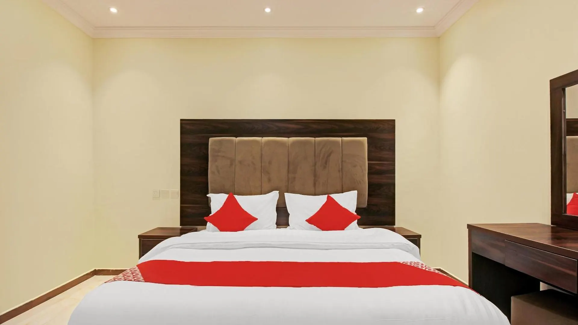 Oyo 586 Al Tamayoz Al Raqi Hira Jeddah Hotel