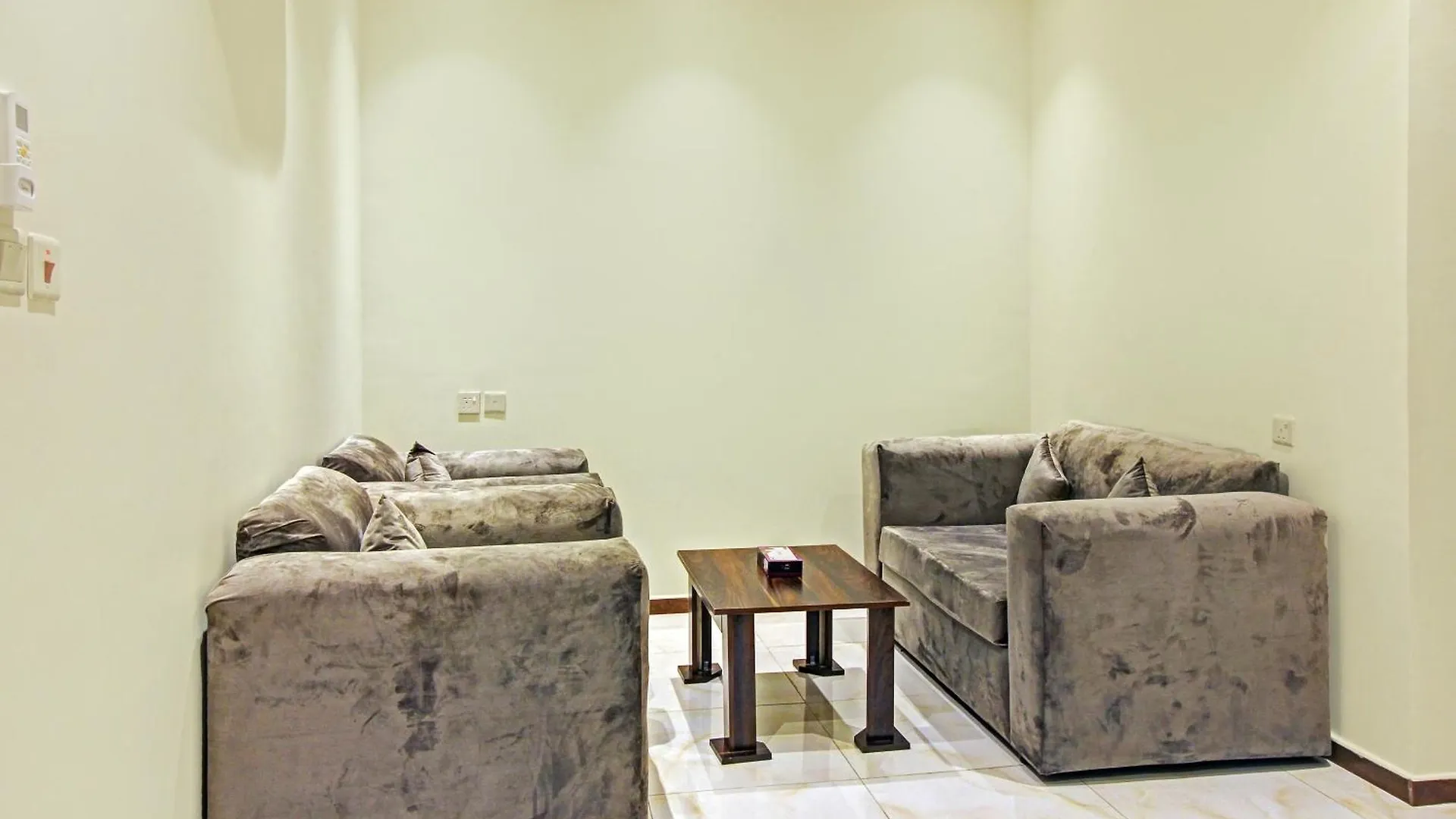 Oyo 586 Al Tamayoz Al Raqi Hira Jeddah Hotel