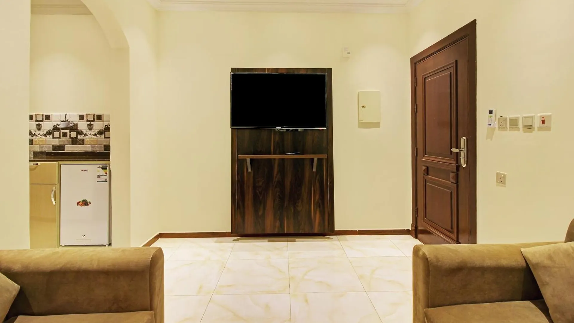 Oyo 586 Al Tamayoz Al Raqi Hira Jidda Hotell